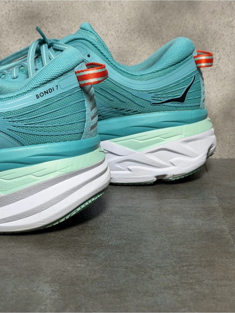 Hoka One One Bondi 7 Women’s Aqua Running Shoes Size 9.5